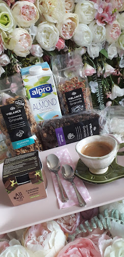 Comentarii opinii despre Borostyán Virágház és Kávézó