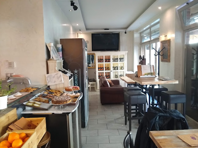 Opinii despre Aperitivo Caffé Bar în Szombathely - Vendéglátás