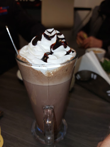 Siófok, M7 100km, 8600