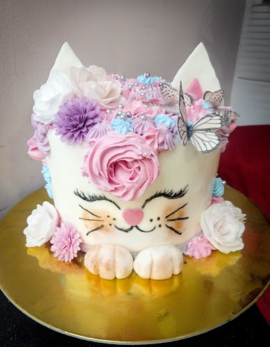 Comentarii opinii despre Beleznay Dominika Kézműves Tortaműhely