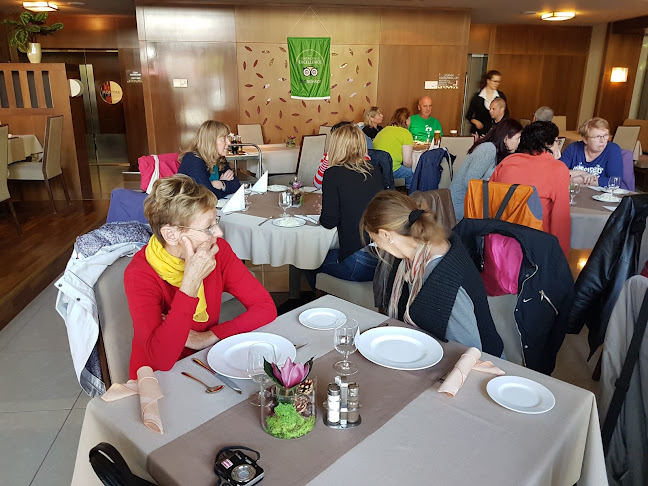 Comentarii opinii despre Kékes Zöld