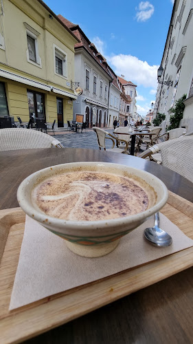 Győr, Czuczor Gergely u. 6, 9022