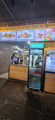 ZING BURGER & Co. | Garázs - Vendéglátás