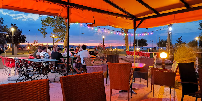 Opinii despre Bohem Cafe în Siófok - Vendéglátás