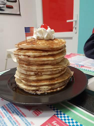 Opinii despre Hot City Diner în Miskolc - Vendéglátás