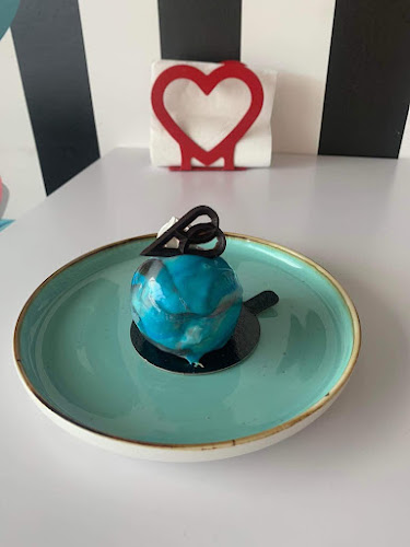 Édes Neked Cukrászda és Kézműves Fagylaltozó - Vendéglátás