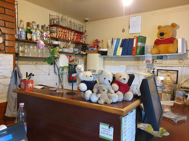 Mackó Kuckó Borozó - Vendéglátás