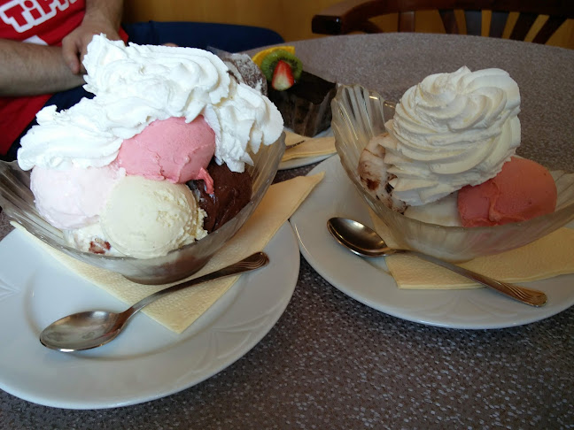 Schőnig Cukrászda és Kávéház - Vendéglátás