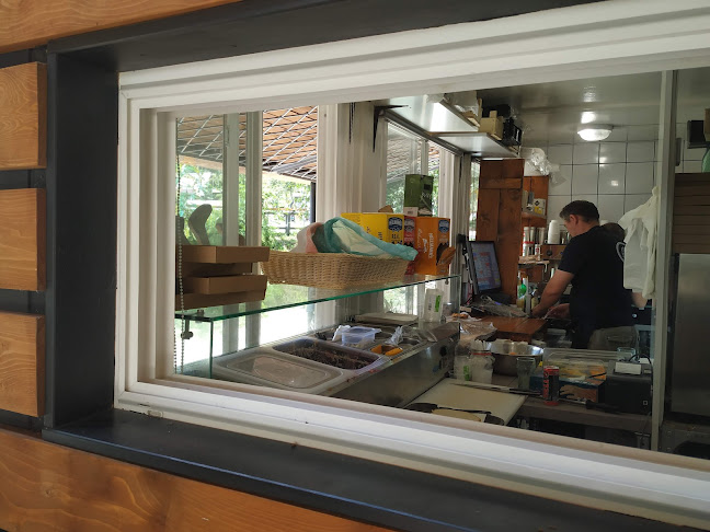 Pilisszentkereszt, autóparkoló, Téry Ödön u. 45, 2098