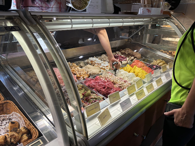 Opinii despre KissCuki Cukrászda în Lajosmizse - Vendéglátás