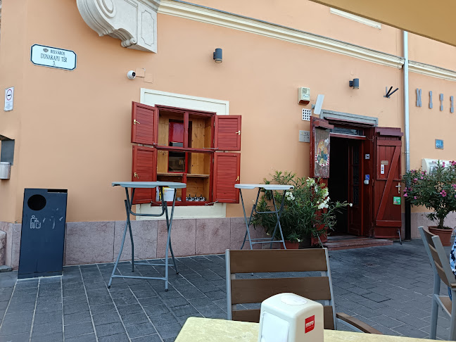 Matróz Dunaparti Kisvendéglő - Vendéglátás