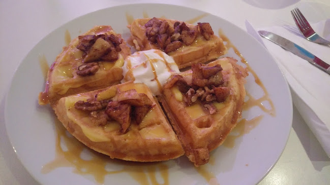 Opinii despre WOW American Retro Diner în Budapest - Vendéglátás