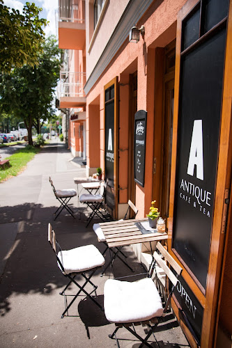 Opinii despre Antique Cafe & Tea în Szeged - Vendéglátás