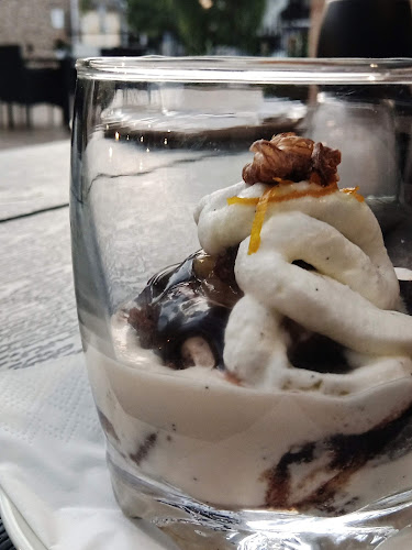 Comentarii opinii despre Montázs Étterem