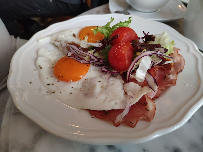 Comentarii opinii despre Rojt és Bojt Kávéskuckó