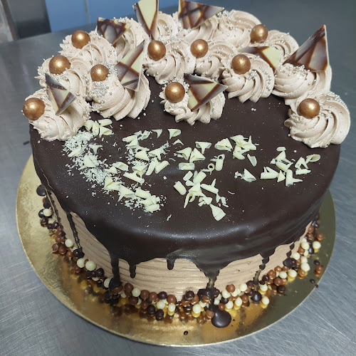 Kazincbarcika, Szent István tér 6, 3700