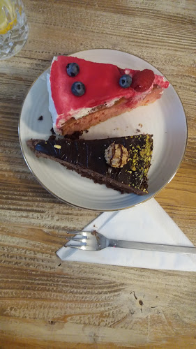 Comentarii opinii despre Aperitivo Caffé Bar