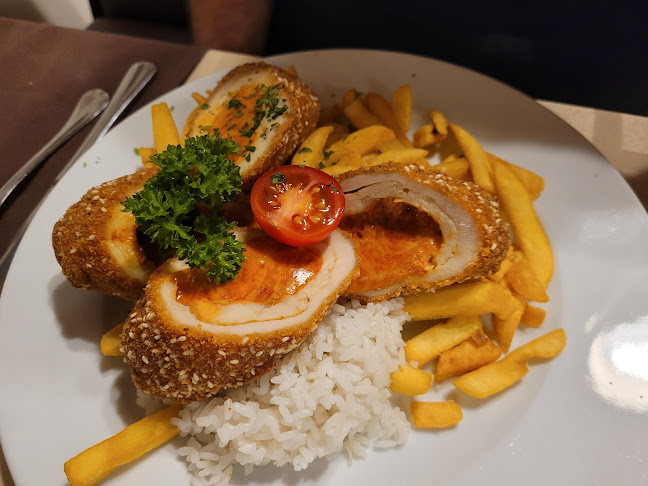 Sasfészek Étterem - Vendéglátás