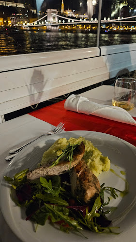 Vén Hajó Étterem - Stadt Wien Rendezvényhajó - Vendéglátás