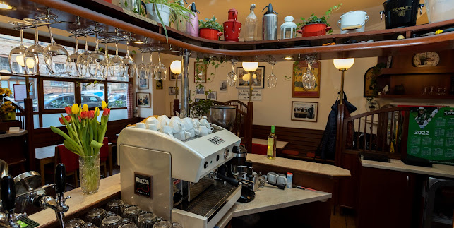 Comentarii opinii despre Vigadó Étterem és Söröző