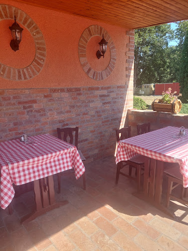 Opinii despre Nyíres Kisvendéglő în Böhönye - Vendéglátás