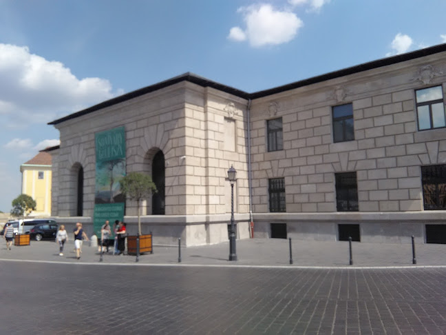 Opinii despre Korona Kávéház în Budapest - Vendéglátás