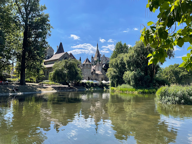 Anonymus Bar&More - Vendéglátás