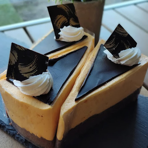 Comentarii opinii despre All In Cukrászda