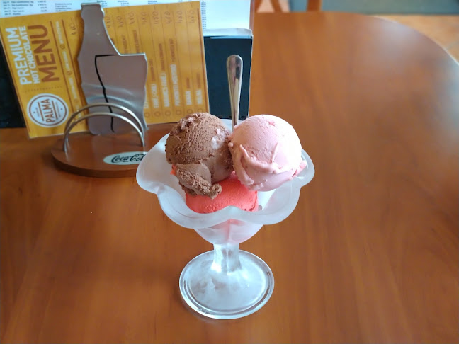 Opinii despre Dominó Cukrászda în Zalaegerszeg - Vendéglátás