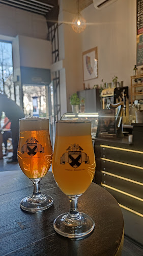 Vinikli - local drinks & stuff - Budapest