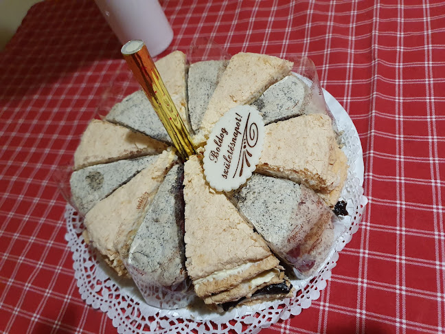 Opinii despre Jam Cukrászda în Budapest - Vendéglátás