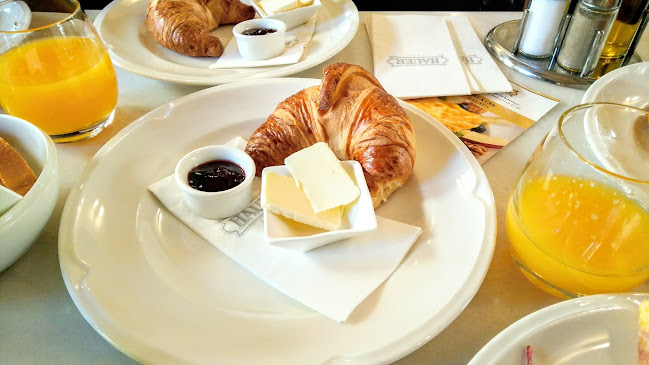 Opinii despre Hauer cukrászda és kávéház în Budapest - Vendéglátás