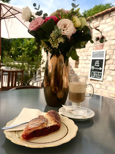 HENCZ Cukrászda - Balatonakarattya