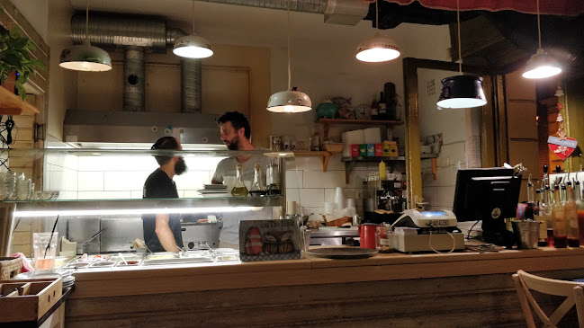 Opinii despre Halkakas Halbisztró în Budapest - Vendéglátás