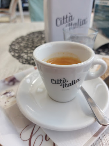 Opinii despre Tóparti Fagyizó în Zamárdi - Vendéglátás