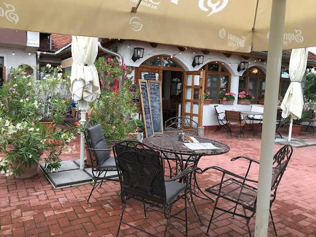 Nagyi Kertje Étterem és Teaház - Aszófő