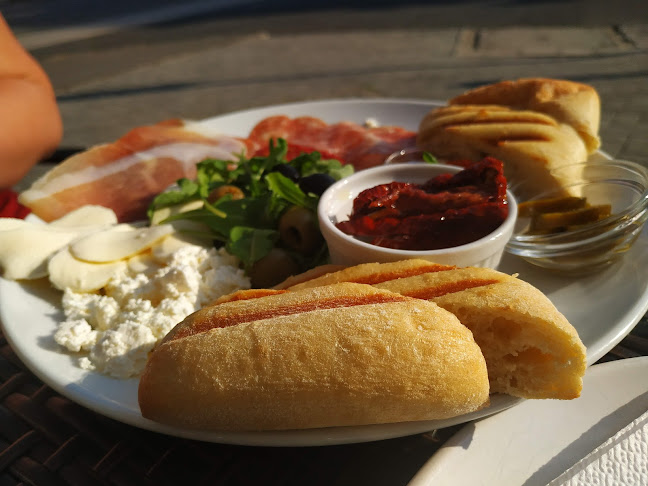 Budapest, Homoktövis u. 106, 1048