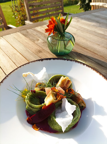 Comentarii opinii despre Fiastyúk Udvarház - étterem, szállás, biofarm