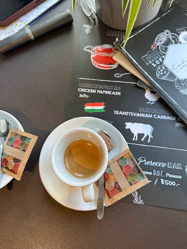 Comentarii opinii despre KAHWA Budapest