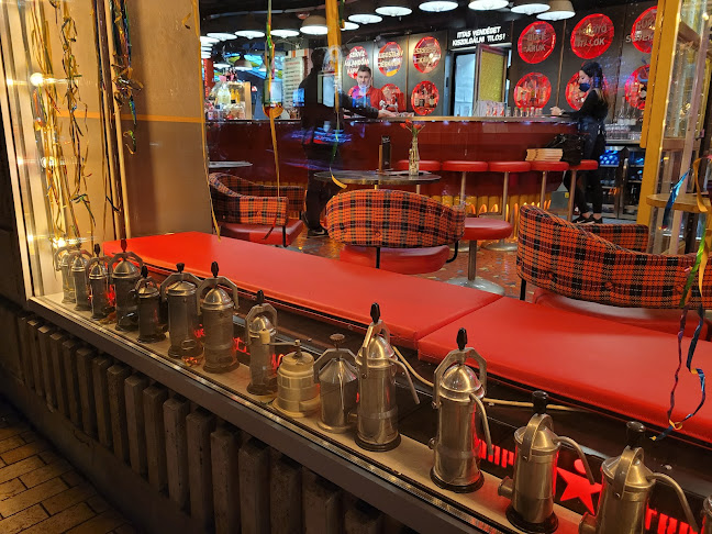 Budapest, Október 6. u. 8, 1051