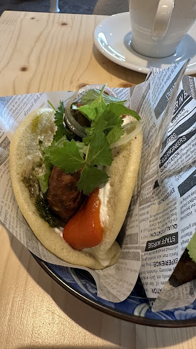 Anyukám Mondta - Vendéglátás