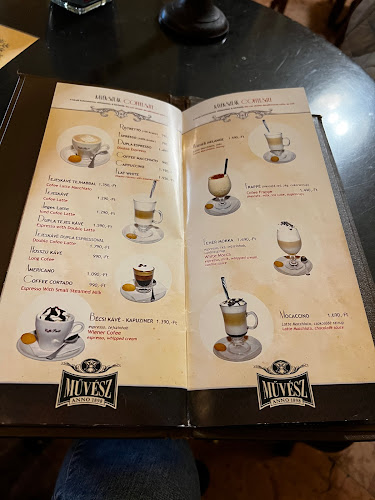 Comentarii opinii despre Művész Kávéház