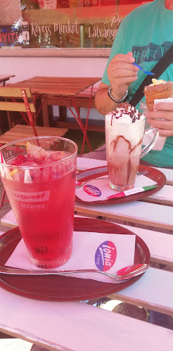 Comentarii opinii despre Gárdonyi Pék Pékség és Kávézó