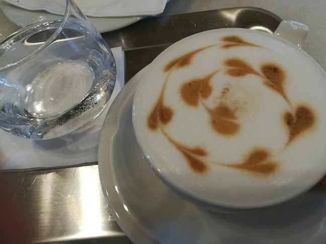 Hauer cukrászda és kávéház - Vendéglátás