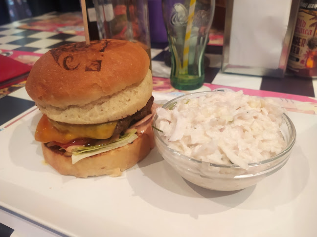 Chili Dog Amerikai Étterem - Vendéglátás