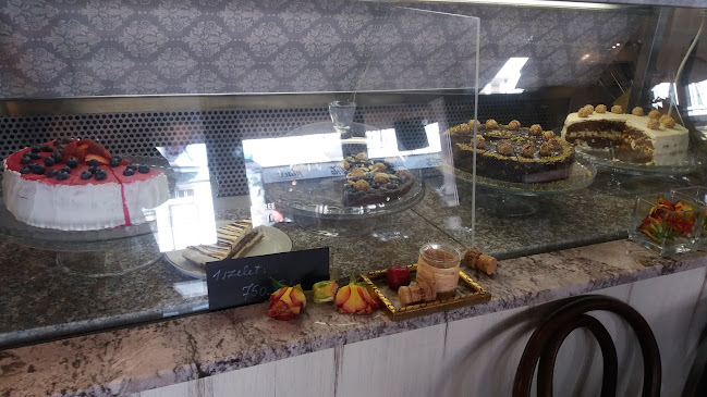 Comentarii opinii despre Aperitivo Caffé Bar