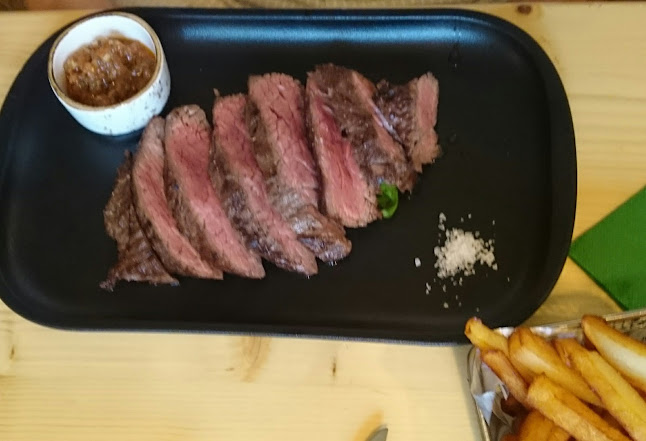 Anyukám Mondta - Vendéglátás