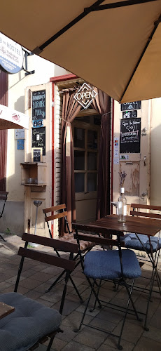 Opinii despre Lima Pub and Hostel în Győr - Vendéglátás