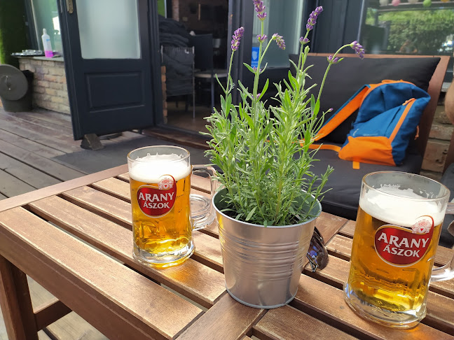 Travel Kávézó és Terasz