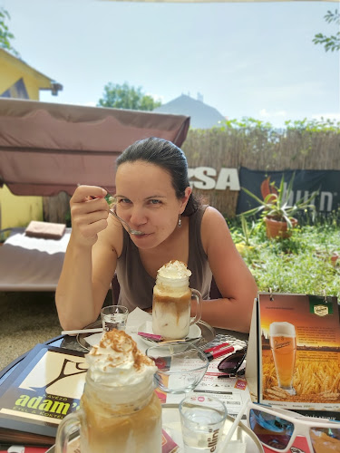 Adam's Kávézó, Étel- és Koktélbár - Vendéglátás